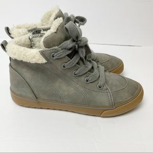 Cat & Jack Sherpa Lined Barnett Gray Boots 13